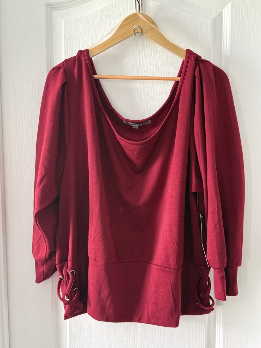 NWT Absolutely Famous Women's Burgundy Blouse, Size 2X